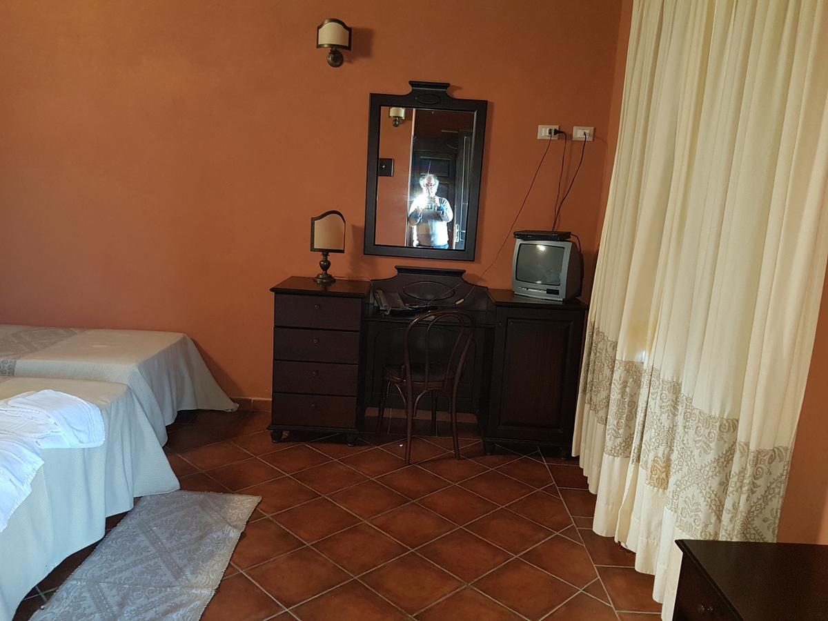 Hotel Sardus Pater بورتيكسيدو المظهر الخارجي الصورة